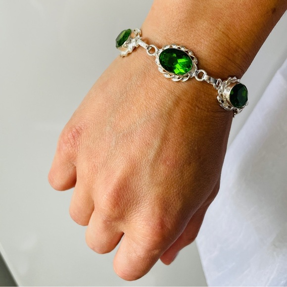 Forest Green Peridot Simulant CZ Oval Link Sterling Silver Toggle Clasp … - Picture 9 of 10